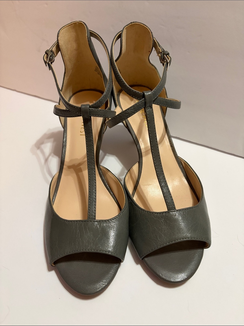 Nine West Gray Leather T-Strap Heels Size 7 1/2